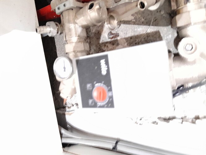 Ivar Manifold right hand side with Pump