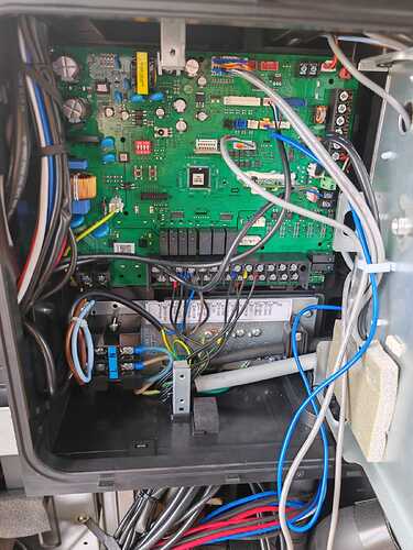 Heat pump connections