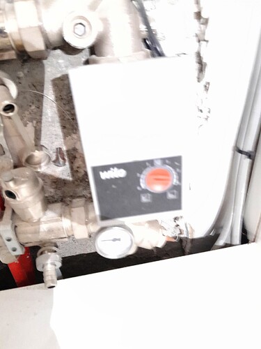 Ivar Manifold right hand side with Pump